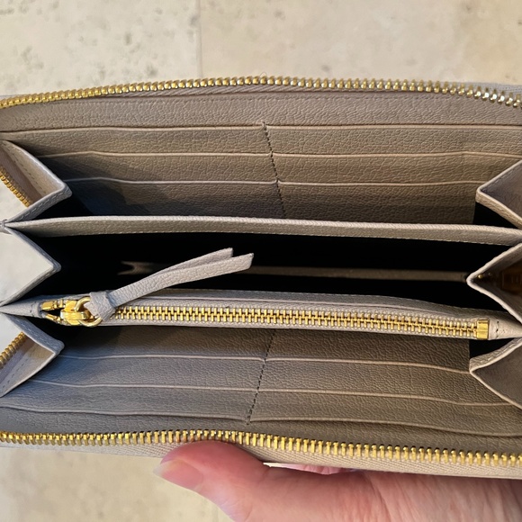 NWT Balenciaga Wallet - Picture 9 of 9